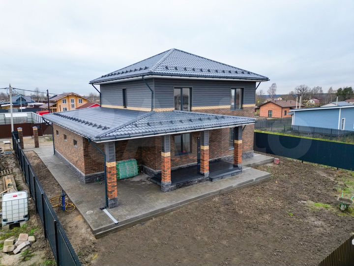 Дом 230 м² на участке 6 сот.