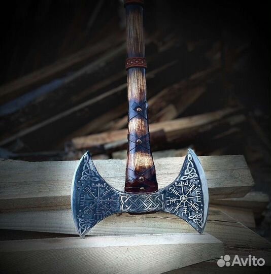 Топор кованый двусторонний Шлем ужаса