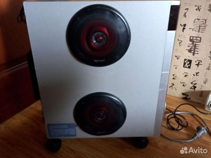 Колонка сабвуфер