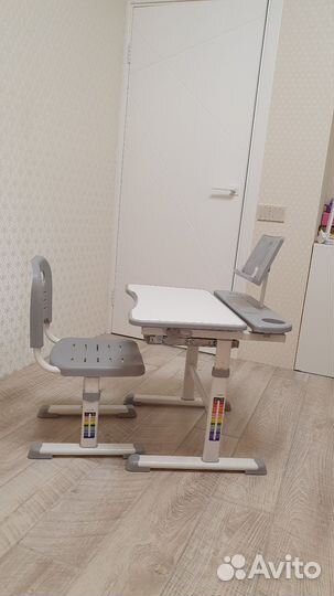 Комплект парта стул Anatomica Avgusta