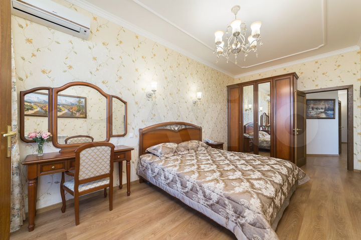 Комната 15 м² в 2-к., 17/22 эт.