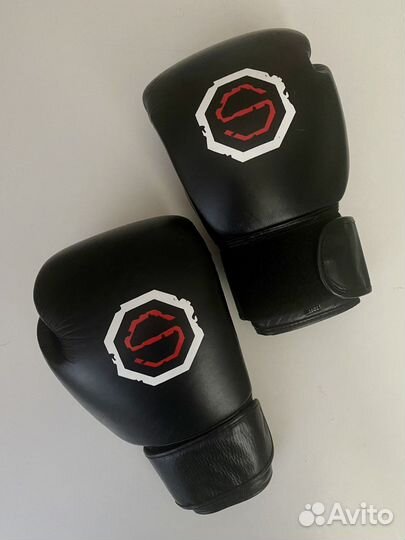 Боксерские кожаные перчатки 14 унций octagon новые