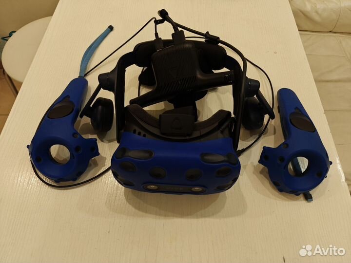 HTC vive pro full kit + remote module