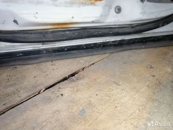 Дверь задняя правая Lexus 400 LS