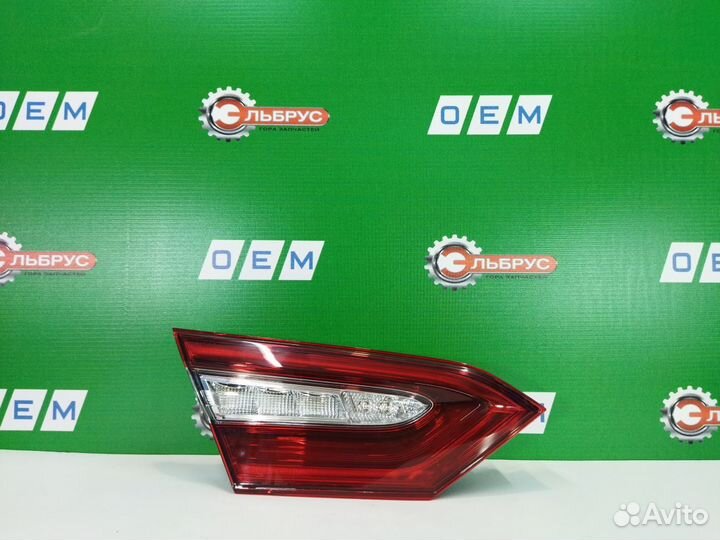 Фонарь левый внутренний Camry 70