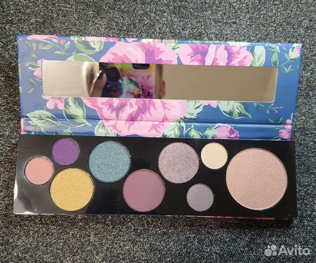 Палетки теней essence. Цена за две