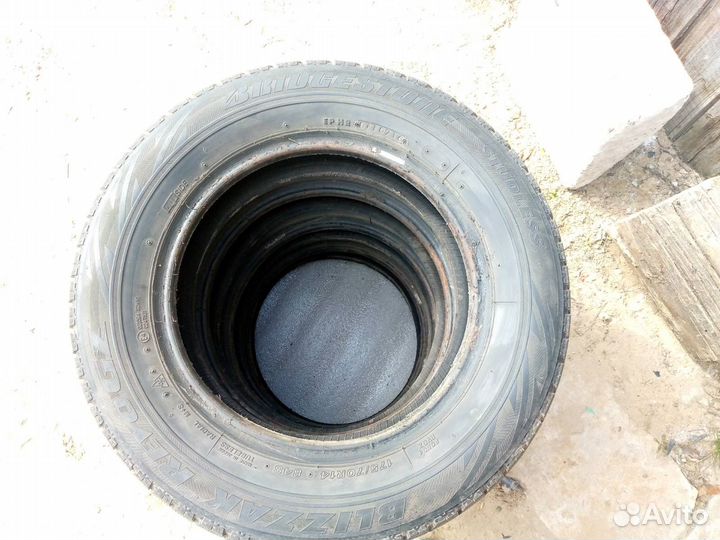 Bridgestone Blizzak DM-V1 175/70 R14