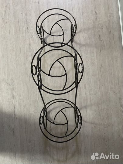 Подставка для цветов металлическая