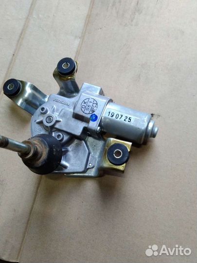 Мотор заднего стеклоочистителя Mitsubishi Pajero S