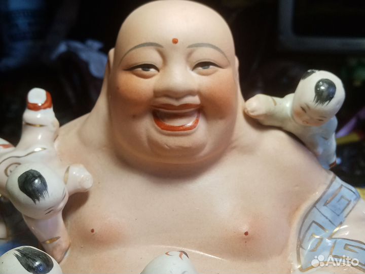 Фарфоровая статуэтка Хотей Будда с детьми. Оберег
