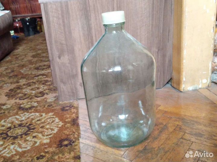 Бутылка стеклянная