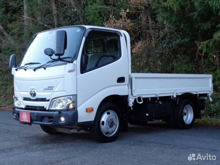 Бортовой грузовик Toyota Dyna, 2021