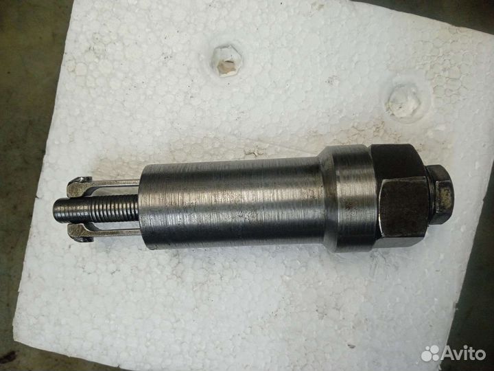 Съёмник для снятия стаканы форсунок 4JX1