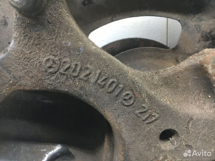 Цапфа/кулак поворотный передний левый Mercedes-Benz C-Class