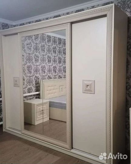 Спальный гарнитур