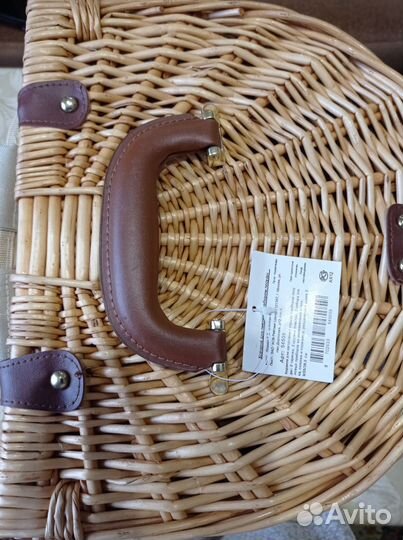 Корзина для пикника с посудой