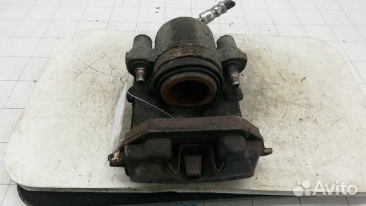 Суппорт тормозной передний правый volkswagen golf