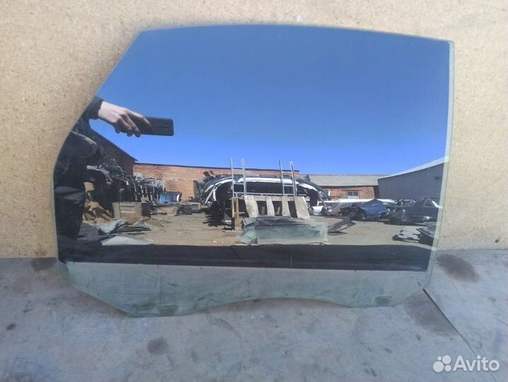 Стекло заднее правое Ford Focus 2 2005-2011