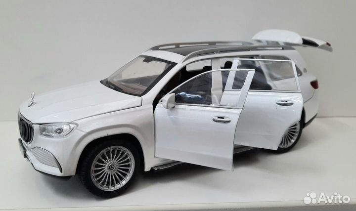 Металлические машинки больших размеров