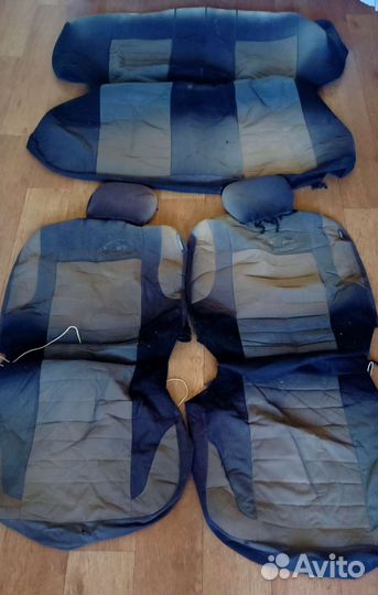 Чехлы на автомобильные сидения