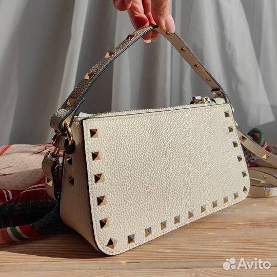 Сумка кожаная Valentino Garavani