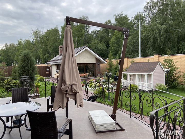 Зонт для дачи. Уличный зонт. Зонт боковой