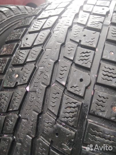 Dunlop SP Winter Ice 01 215/65 R16 102T