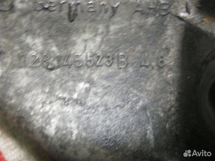 Кронштейн гидроусилителя Volkswagen Passat B4