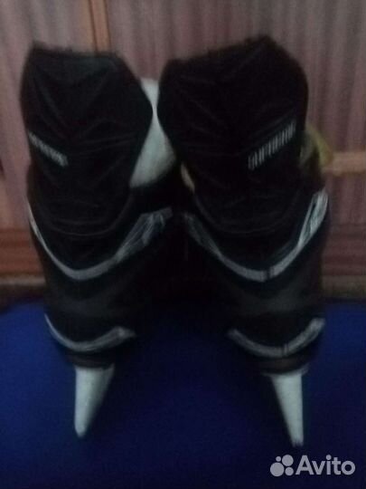 Хоккейные коньки bauer