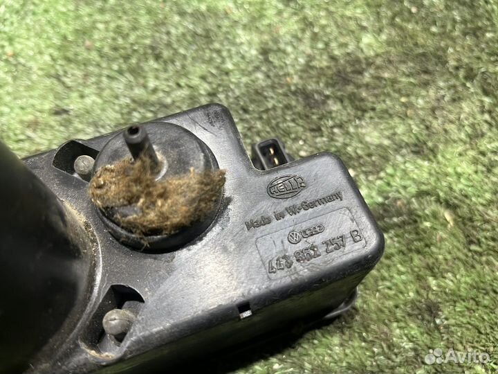 Компрессор центрального замка Audi 100