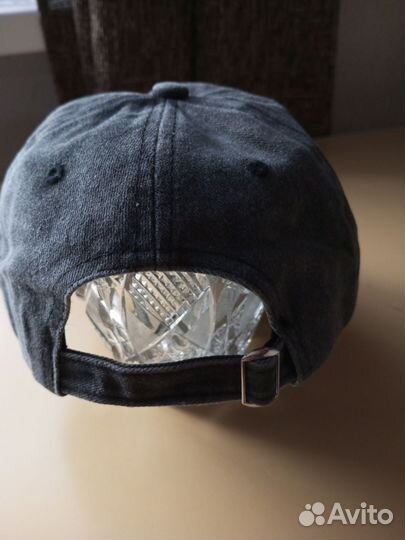 Бейсболка новая