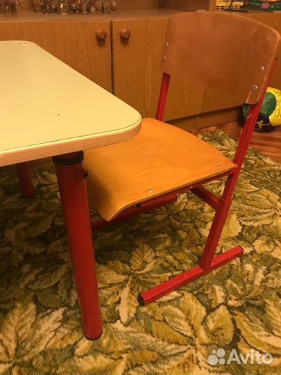 Детский стол со стульчиком