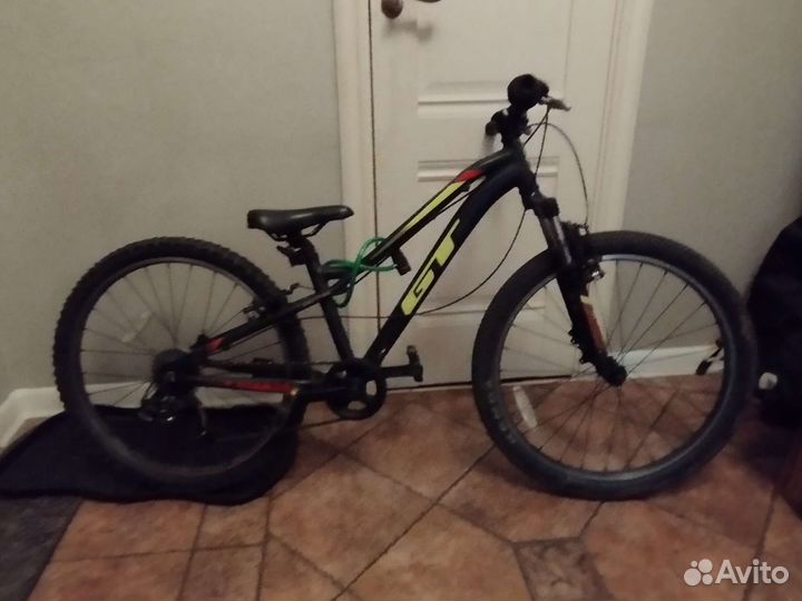 Велосипед бу GT