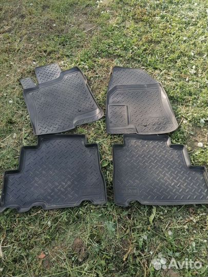 Резиновый коврик шевроле каптива