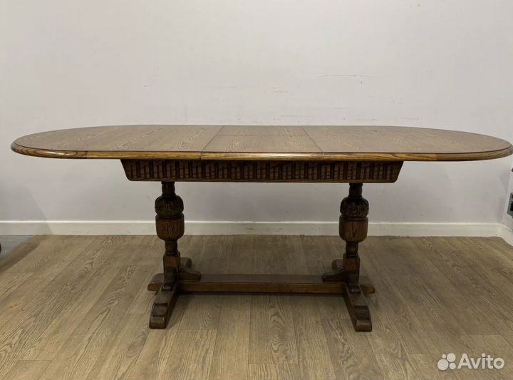 Кухонный стол и стулья