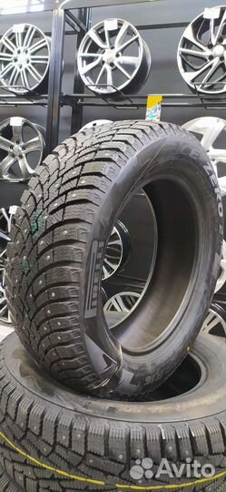 Pirelli Ice Zero 2 215/65 R17