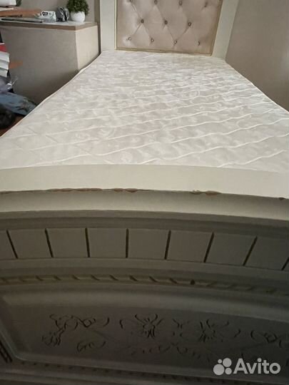 Кровать односпальная с матрасом бу