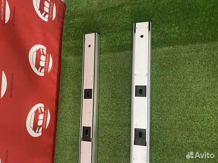 Направляющая шторки багажника Audi A6 C6(7396)