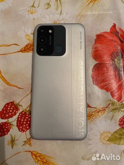 TECNO Spark 8C, 4/64 ГБ