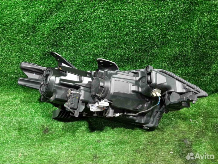 Фара Outlander 3 (15-18) L б/у все крепления целые