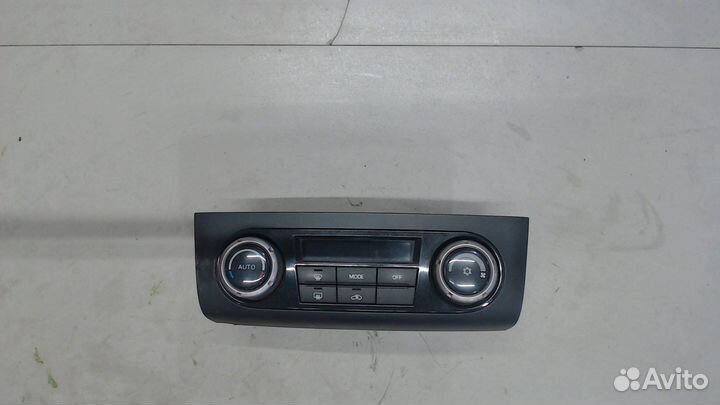 Переключатель отопителя Mitsubishi Pajero, 2007