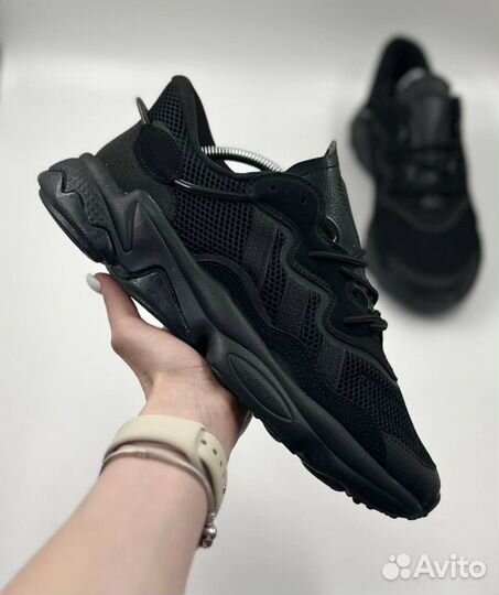 Кроссовки Adidas Ozweego