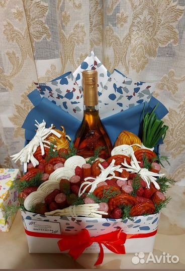 Съедобные букеты сыр - колбаса, сухофрукты орехи