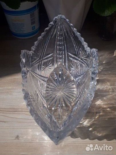 Хрустальная ваза