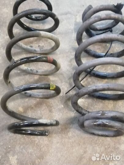 Пружины на corolla Toyota axio