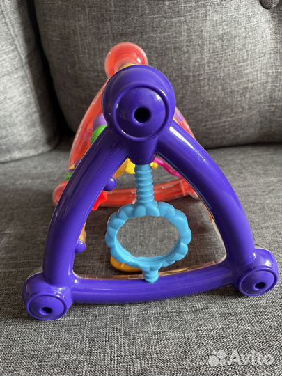 Игрушка развивающая треугольник