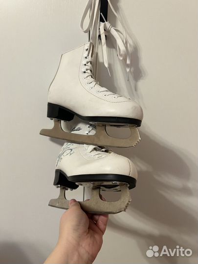 Коньки фигурные 36 размер