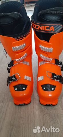 Горные лыжи и ботинки