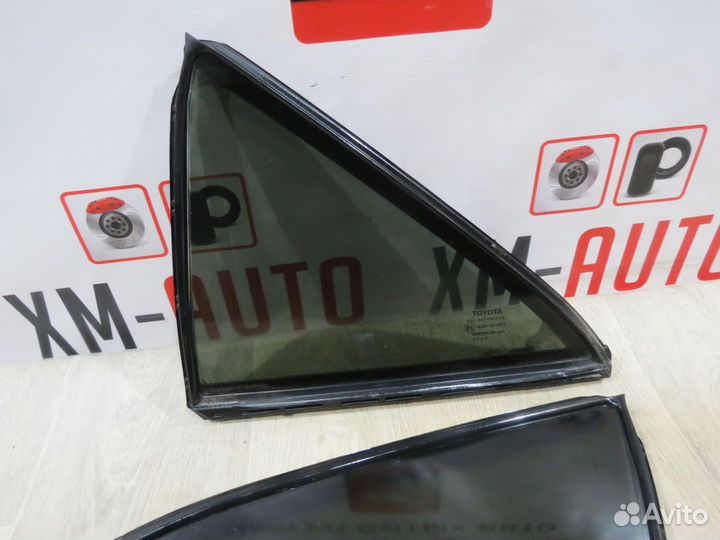 Форточка Toyota Camry 50