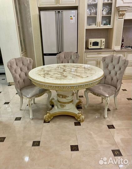 Кухонный стол